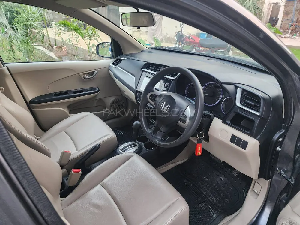 Honda BR-V 2018 for Sale in Lahore Honda BR-V 2018 for Sale in Lahore Image-3