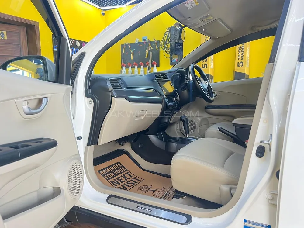 ہونڈا بی آر-وی 2022 for Sale in اسلام آباد ہونڈا بی آر-وی 2022 for Sale in اسلام آباد Image-16