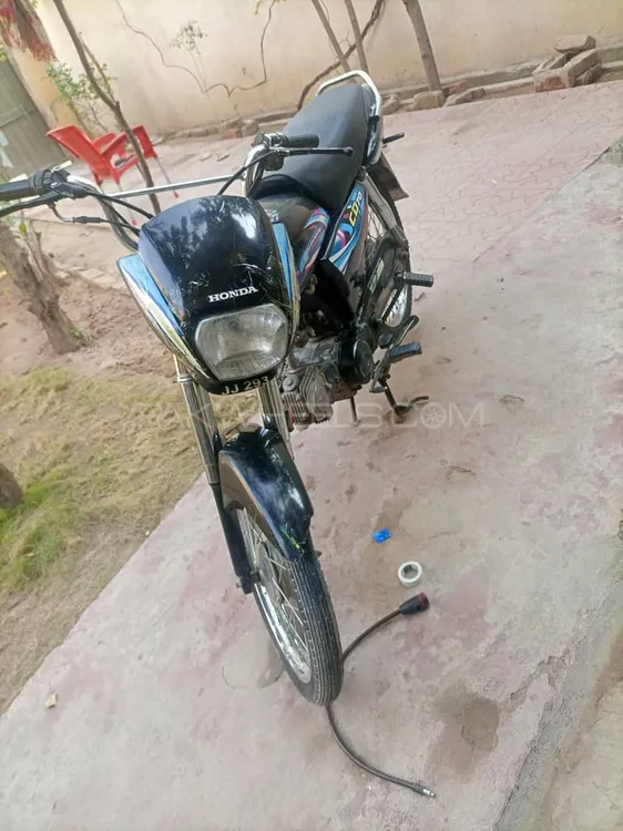 Honda CD 70 Dream 2016 for Sale Honda CD 70 Dream 2016 for Sale Image-10