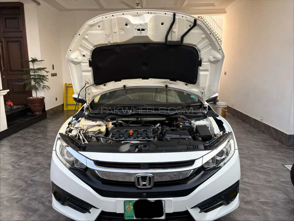 Honda Civic 2017 for Sale in Lahore Honda Civic 2017 for Sale in Lahore Image-11