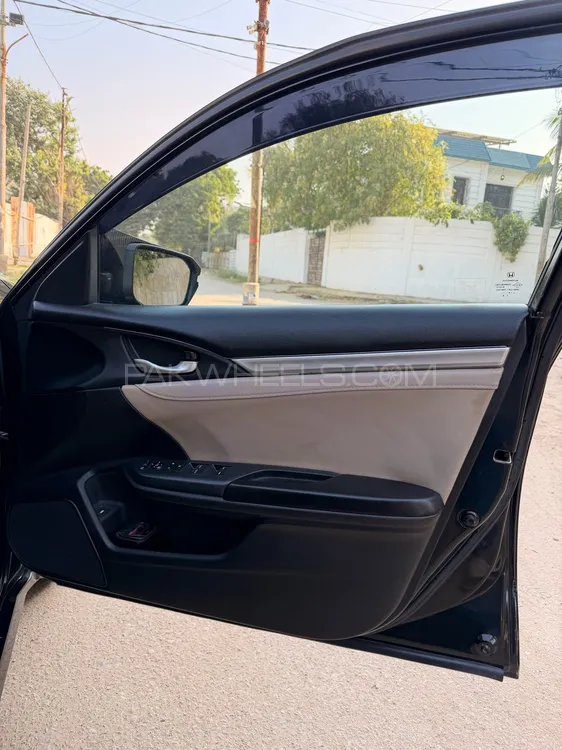 Honda Civic 2018 for Sale in Karachi Honda Civic 2018 for Sale in Karachi Image-7