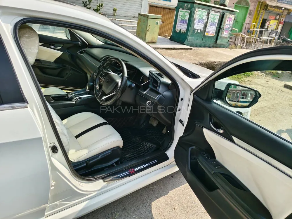 Honda Civic 2018 for Sale in Chakwal Honda Civic 2018 for Sale in Chakwal Image-7