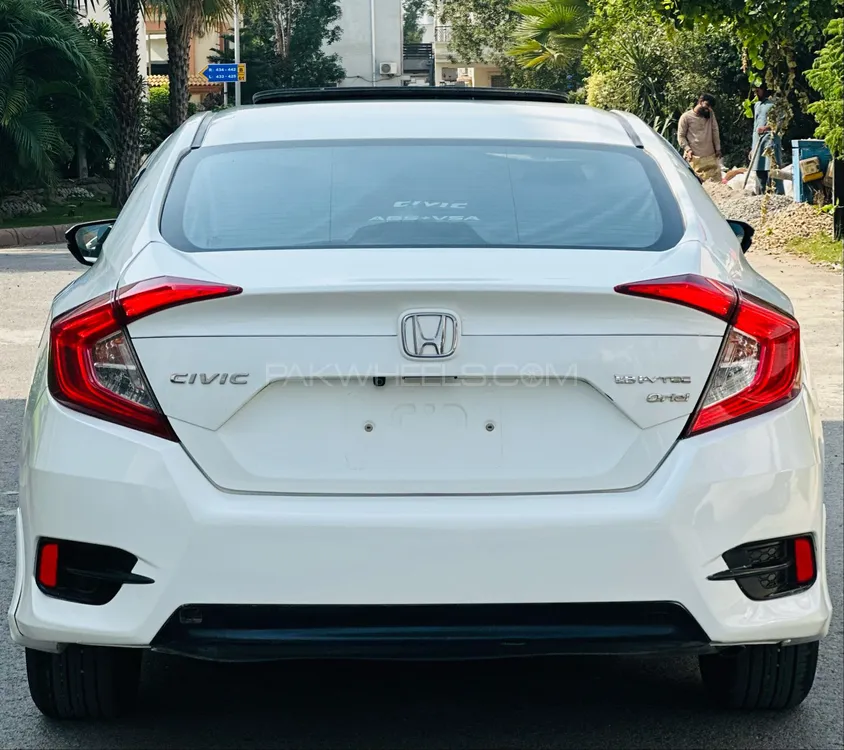Honda Civic 2018 for Sale in Sialkot Honda Civic 2018 for Sale in Sialkot Image-4