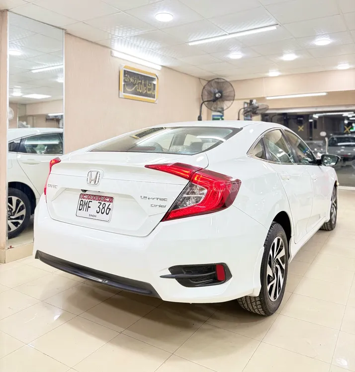 Honda Civic 2018 for Sale in Hyderabad Honda Civic 2018 for Sale in Hyderabad Image-5