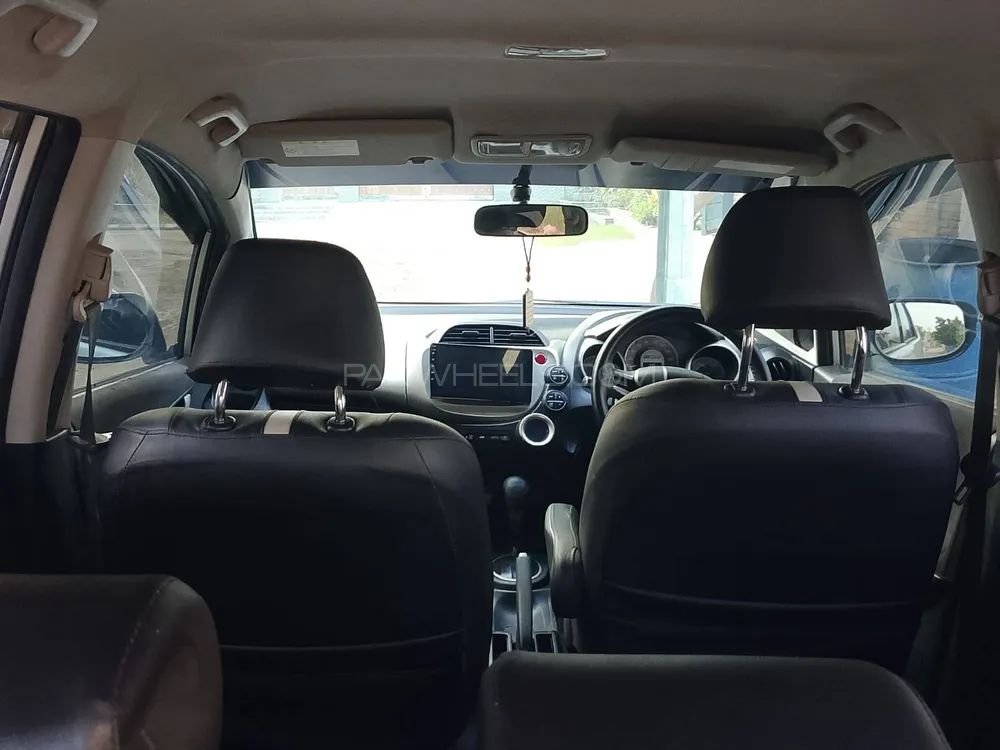Honda Fit 2013 for Sale in Karachi Honda Fit 2013 for Sale in Karachi Image-2