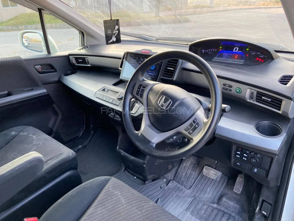 Honda Freed 2013 for Sale in Islamabad Honda Freed 2013 for Sale in Islamabad Image-6