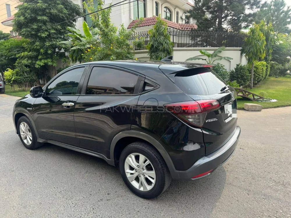 Honda Vezel 2019 for Sale in Lahore Honda Vezel 2019 for Sale in Lahore Image-3