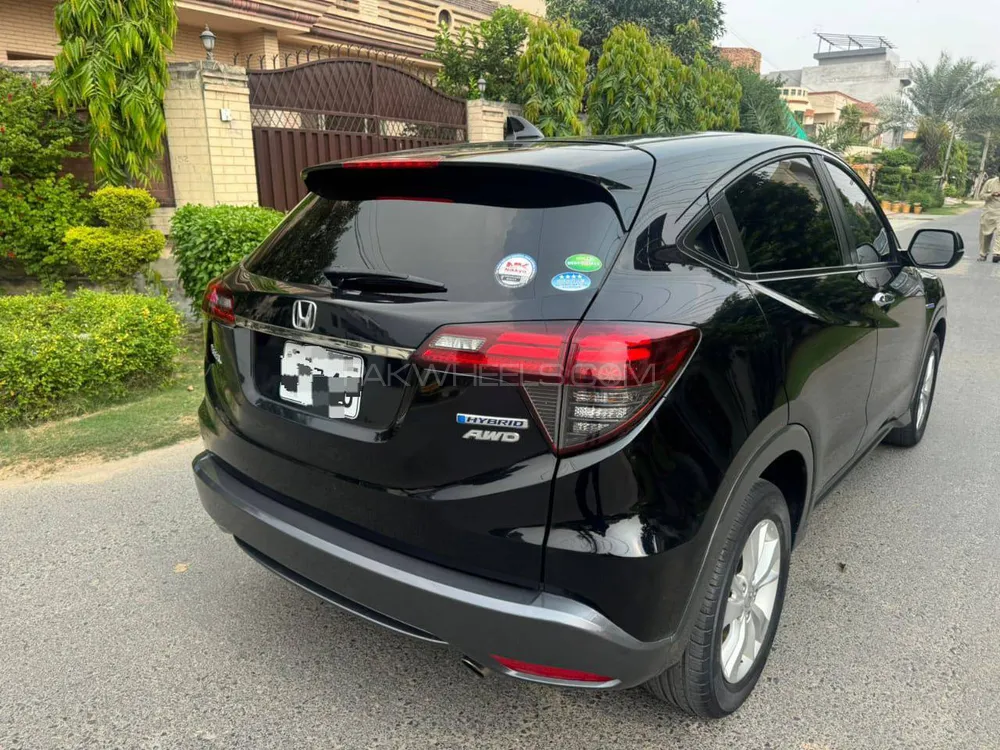 Honda Vezel 2019 for Sale in Lahore Honda Vezel 2019 for Sale in Lahore Image-4