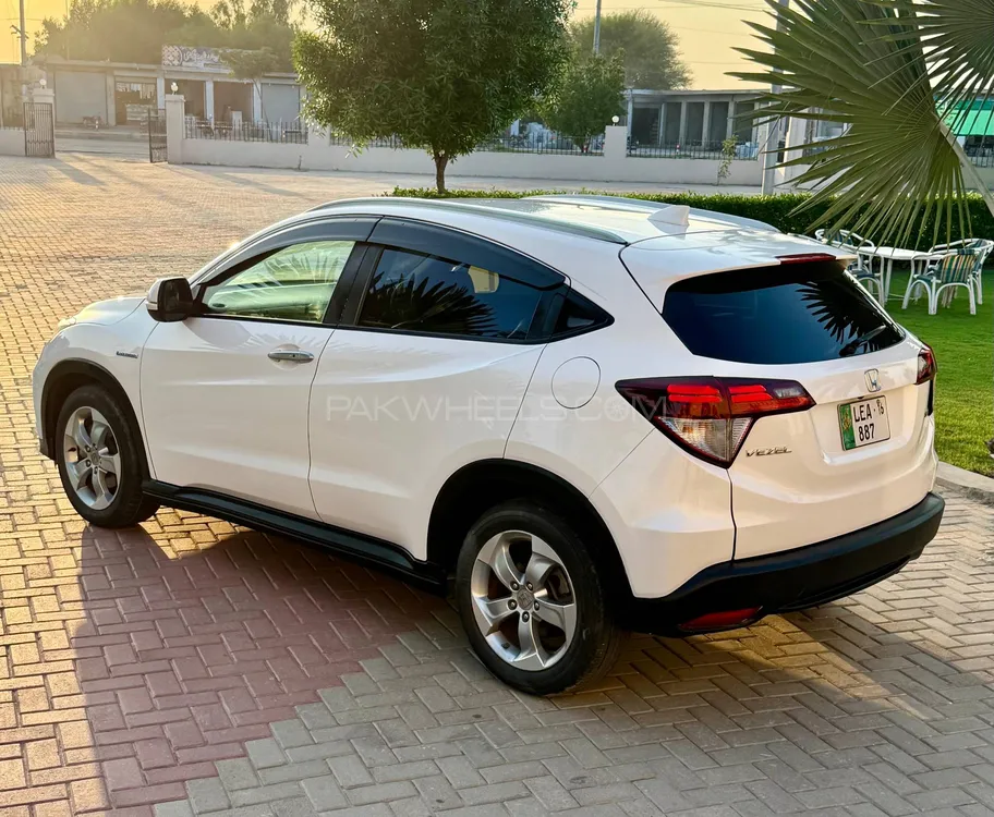 Honda Vezel 2013 for Sale in Multan Honda Vezel 2013 for Sale in Multan Image-3