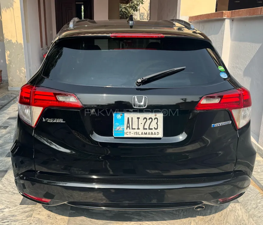Honda Vezel 2018 for Sale in Lahore Honda Vezel 2018 for Sale in Lahore Image-6