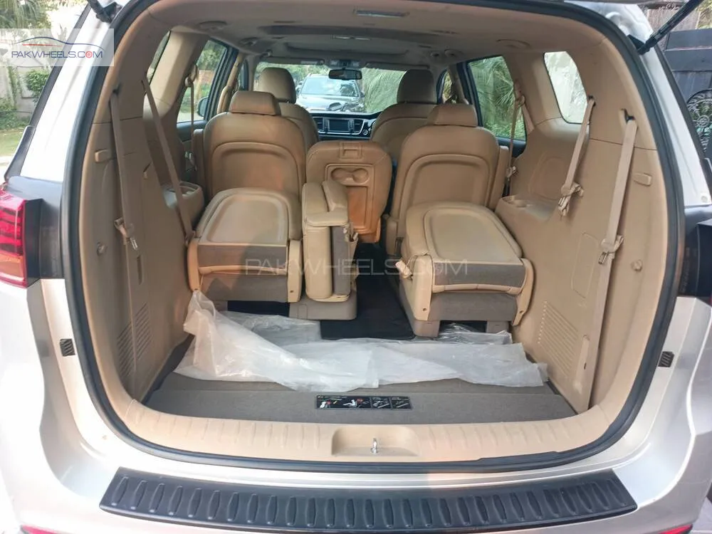KIA Carnival 2018 for Sale in Lahore KIA Carnival 2018 for Sale in Lahore Image-7