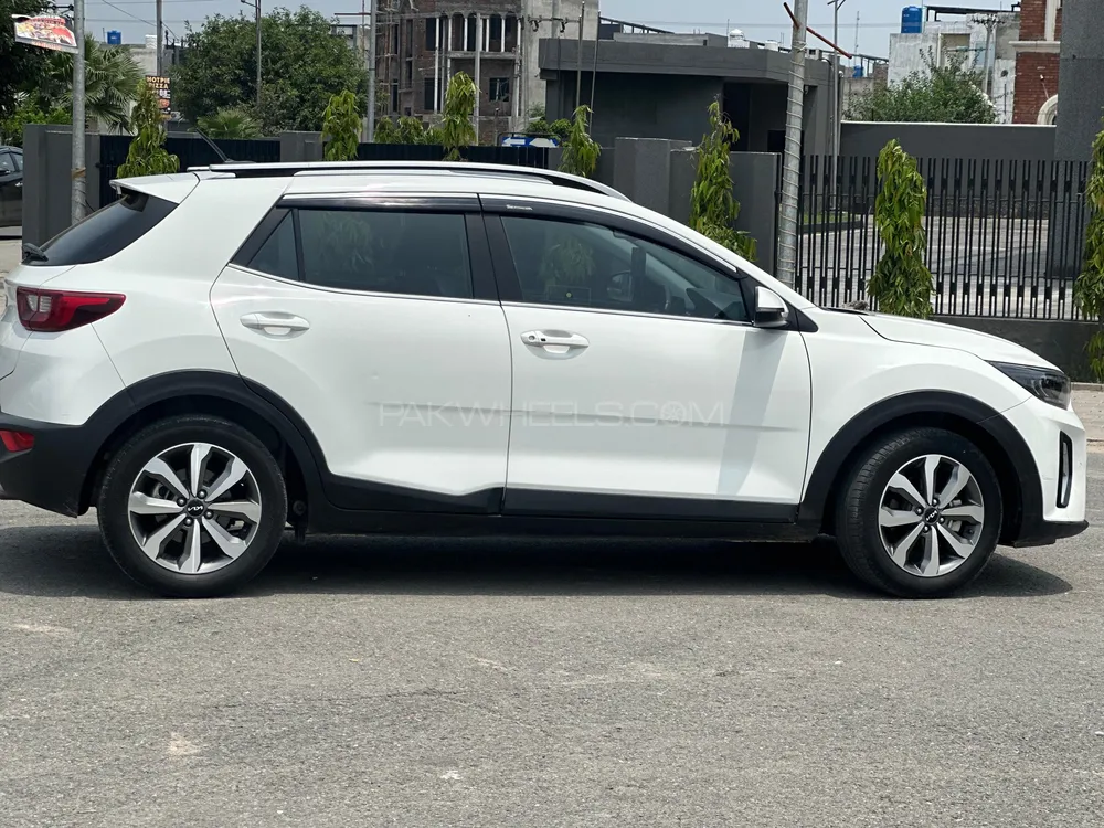 KIA Stonic 2022 for Sale in Lahore KIA Stonic 2022 for Sale in Lahore Image-10