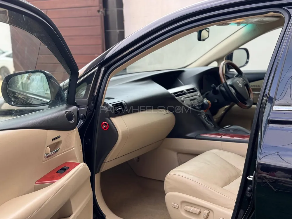 Lexus RX Series 2011 for Sale in Karachi Lexus RX Series 2011 for Sale in Karachi Image-8