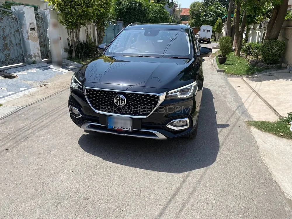 MG HS 2023 for Sale in Multan Image-1