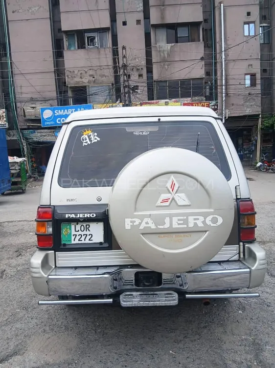 Mitsubishi Pajero 1993 for Sale in Lahore Mitsubishi Pajero 1993 for Sale in Lahore Image-11