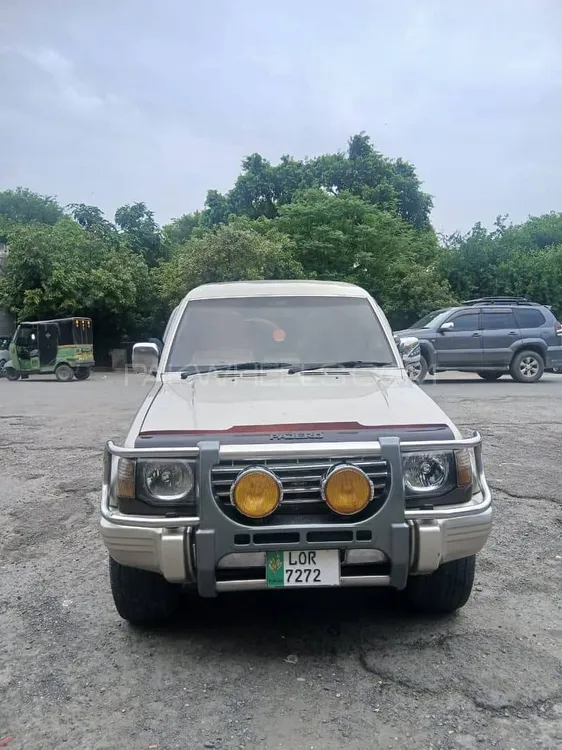 Mitsubishi Pajero 1993 for Sale in Lahore Mitsubishi Pajero 1993 for Sale in Lahore Image-13