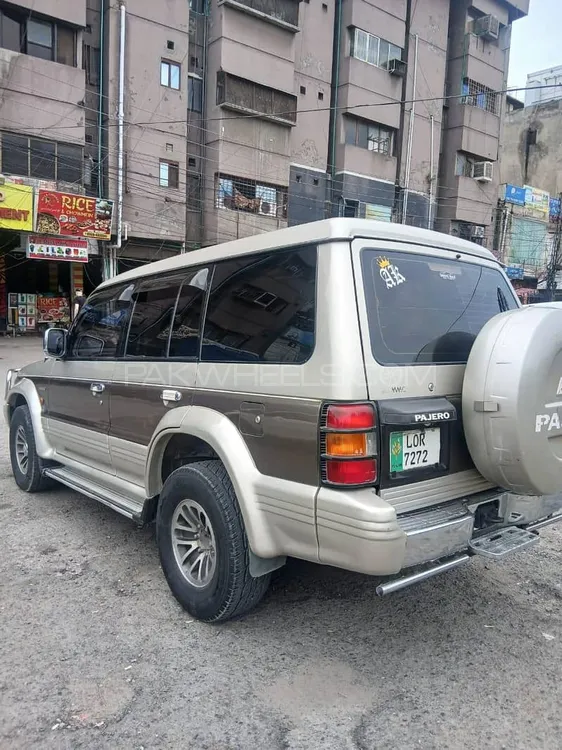 Mitsubishi Pajero 1993 for Sale in Lahore Mitsubishi Pajero 1993 for Sale in Lahore Image-3