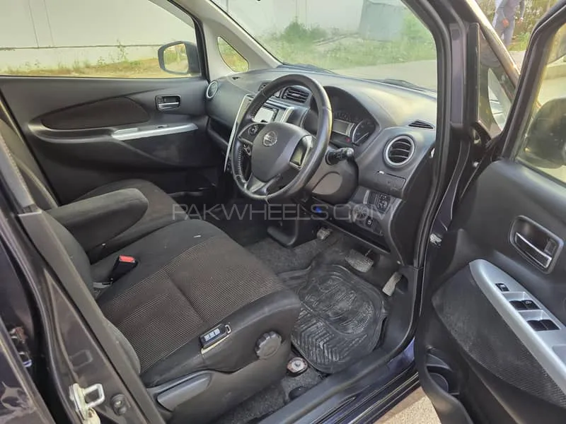 Nissan Dayz Highway Star 2013 for Sale in Karachi Nissan Dayz Highway Star 2013 for Sale in Karachi Image-10