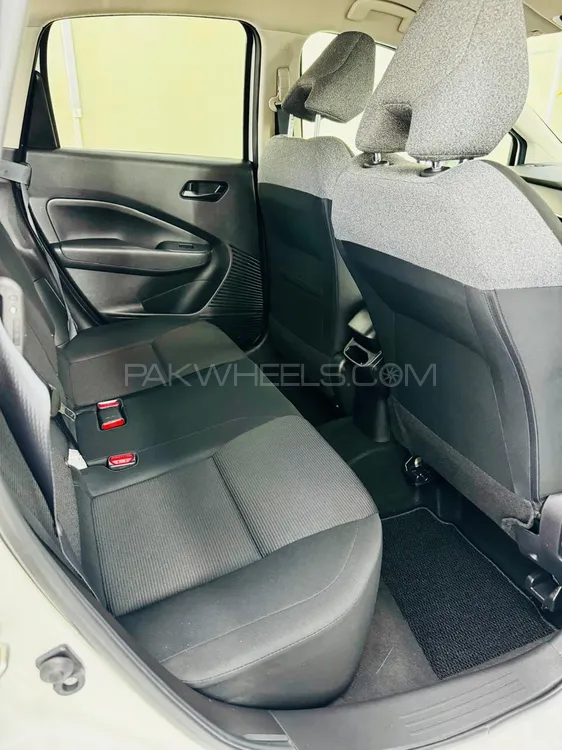 Nissan Note 2021 for Sale in Islamabad Nissan Note 2021 for Sale in Islamabad Image-4