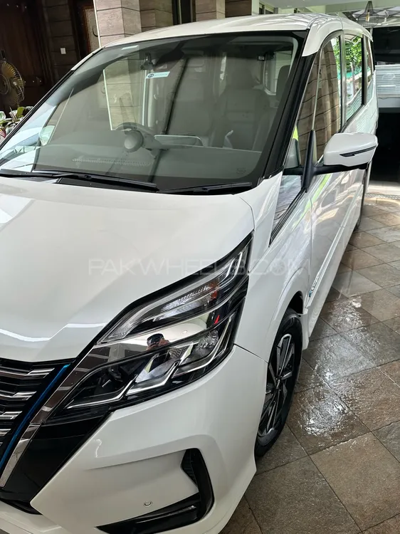 Nissan Serena 2019 for Sale in Gujranwala Nissan Serena 2019 for Sale in Gujranwala Image-2