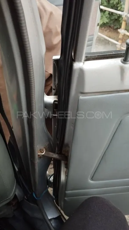 Suzuki Mehran 2015 for Sale in Sahiwal Suzuki Mehran 2015 for Sale in Sahiwal Image-6