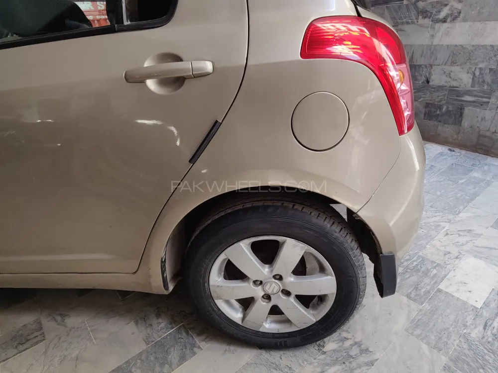 Suzuki Swift 2015 for Sale in Karachi Suzuki Swift 2015 for Sale in Karachi Image-16