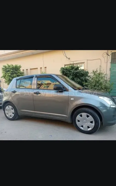 Suzuki Swift 2015 for Sale in Lahore Suzuki Swift 2015 for Sale in Lahore Image-9