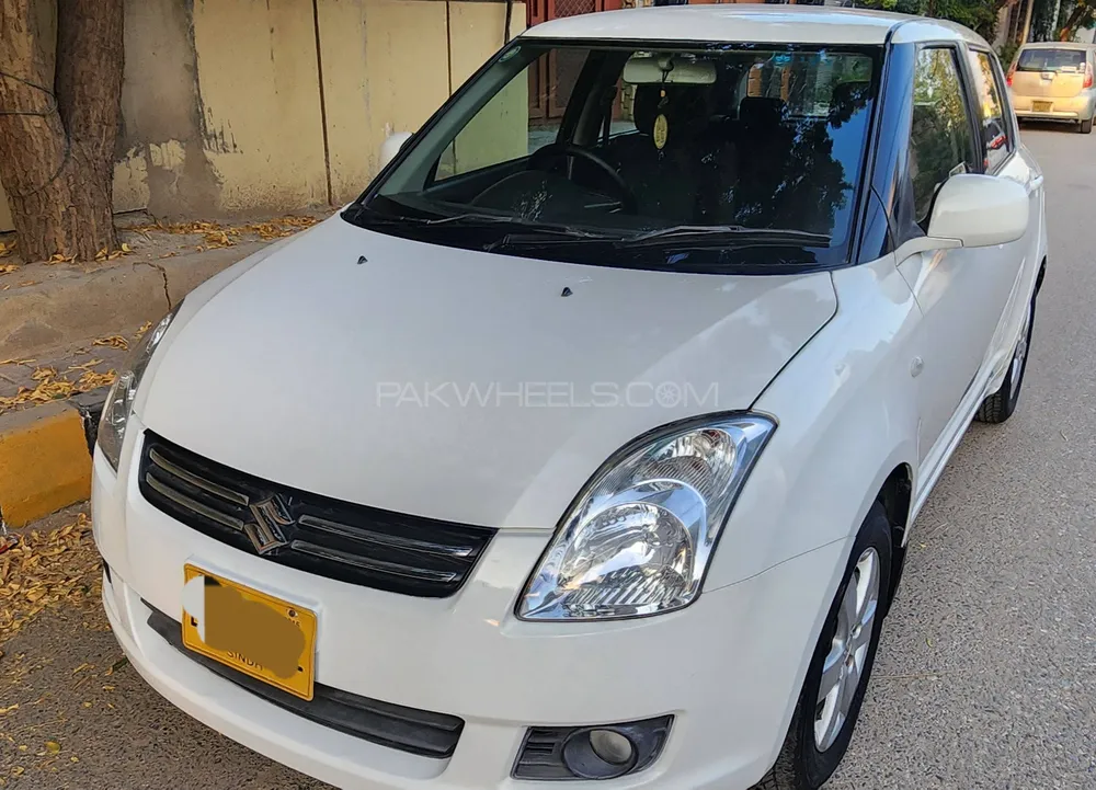 Suzuki Swift 2015 for Sale in Karachi Suzuki Swift 2015 for Sale in Karachi Image-2