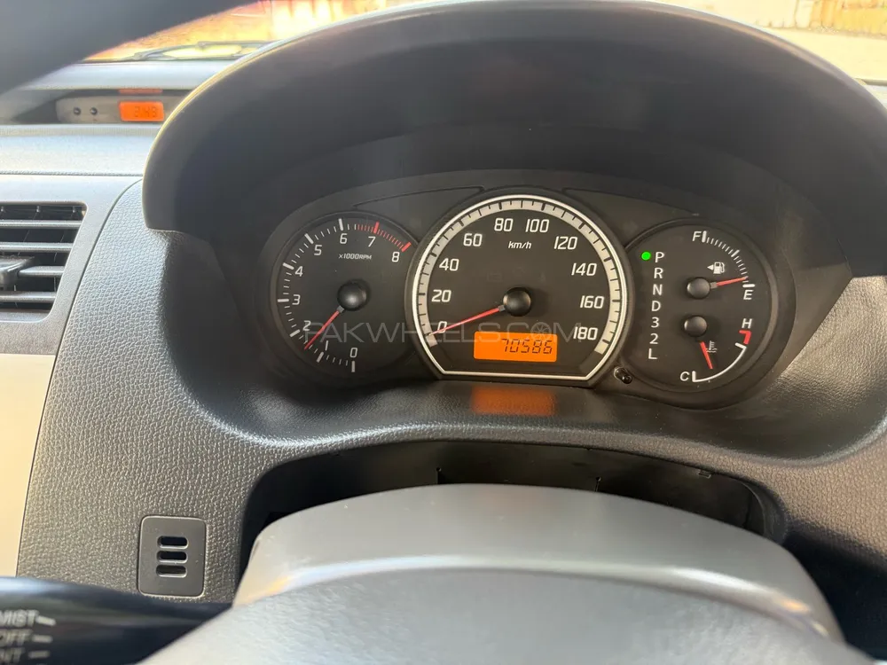 Suzuki Swift 2017 for Sale in Karachi Suzuki Swift 2017 for Sale in Karachi Image-10