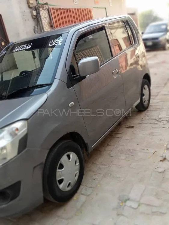 Suzuki Wagon R 2017 for Sale in Gojra Suzuki Wagon R 2017 for Sale in Gojra Image-13