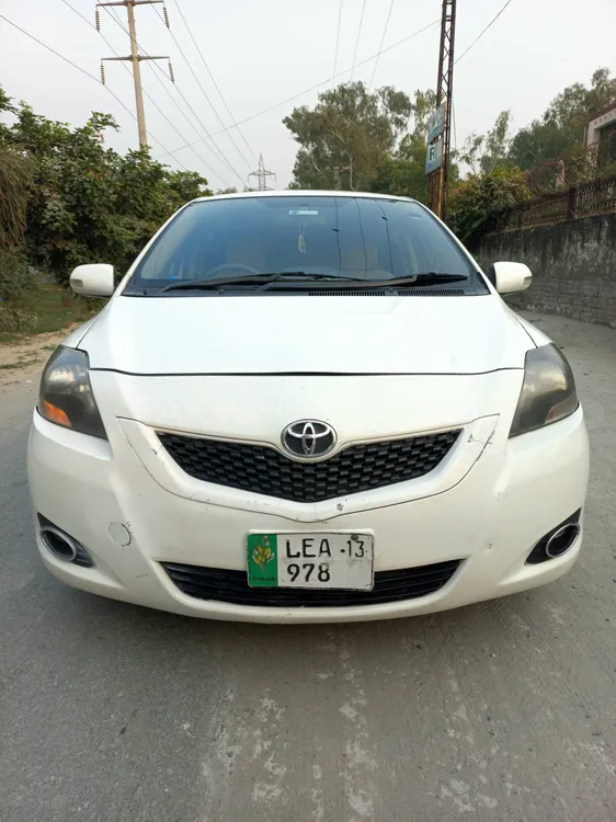 Toyota Belta 2011 for Sale in Lahore Image-1