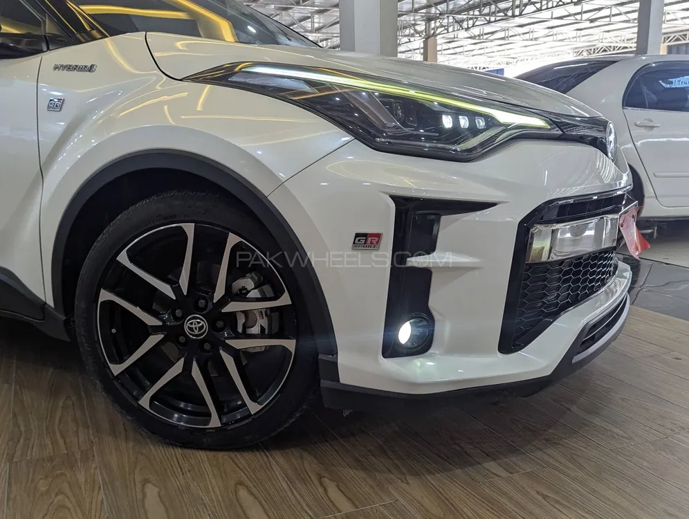 Toyota C-HR 2019 for Sale in Peshawar Toyota C-HR 2019 for Sale in Peshawar Image-1