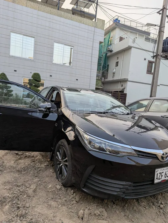 Toyota Corolla 2017 for Sale in Lahore Toyota Corolla 2017 for Sale in Lahore Image-3