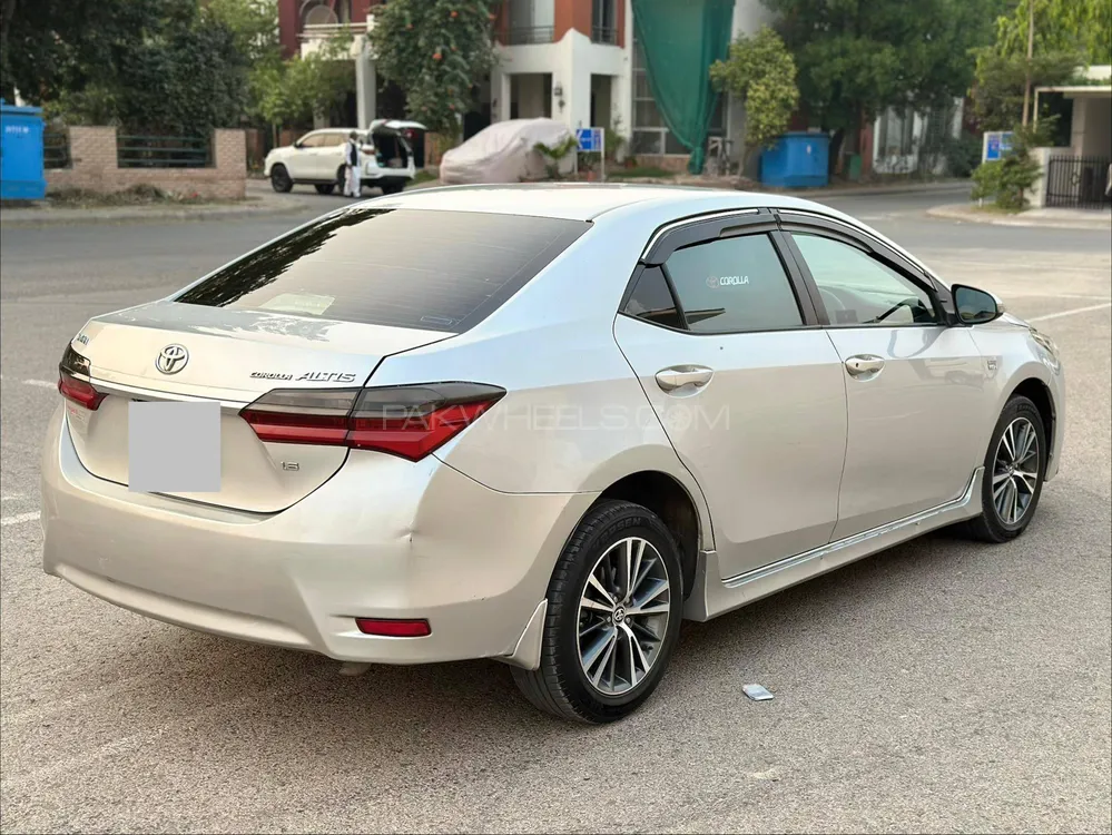 Toyota Corolla 2017 for Sale in Lahore Toyota Corolla 2017 for Sale in Lahore Image-6