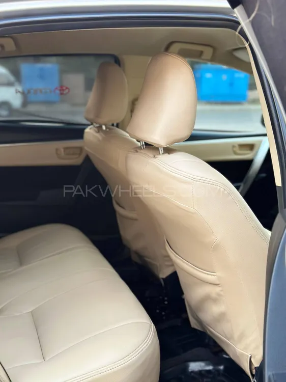 Toyota Corolla 2017 for Sale in Lahore Toyota Corolla 2017 for Sale in Lahore Image-11
