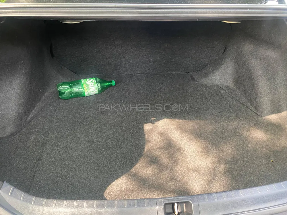 Toyota Corolla 2018 for Sale in Islamabad Toyota Corolla 2018 for Sale in Islamabad Image-9