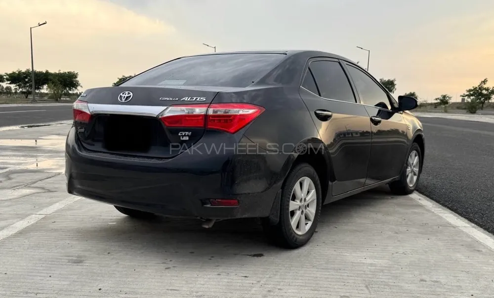 Toyota Corolla 2015 for Sale in Lahore Toyota Corolla 2015 for Sale in Lahore Image-3