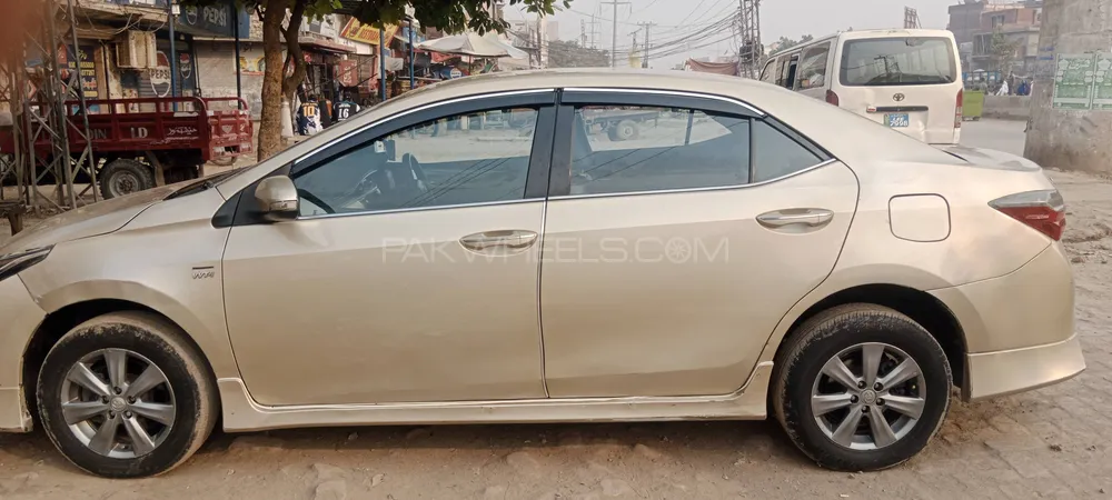 Toyota Corolla 2015 for Sale in Sheikhupura Toyota Corolla 2015 for Sale in Sheikhupura Image-4
