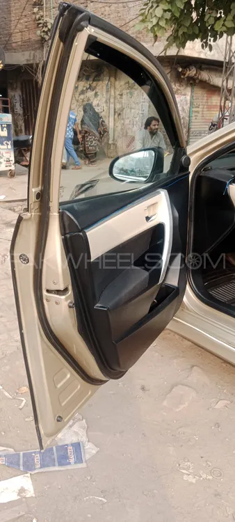 Toyota Corolla 2015 for Sale in Sheikhupura Toyota Corolla 2015 for Sale in Sheikhupura Image-9