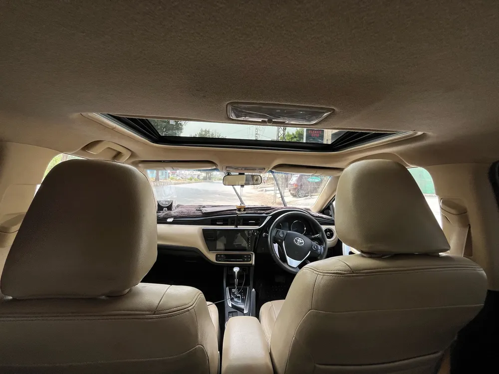 Toyota Corolla 2018 for Sale in Karachi Toyota Corolla 2018 for Sale in Karachi Image-6