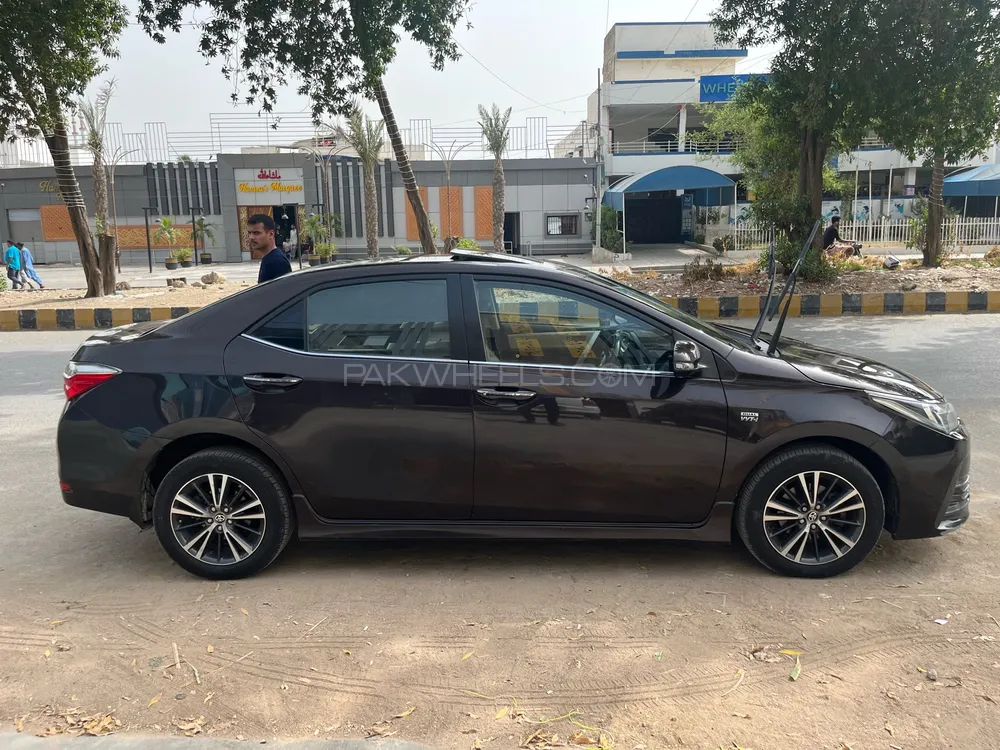 Toyota Corolla 2018 for Sale in Karachi Toyota Corolla 2018 for Sale in Karachi Image-7