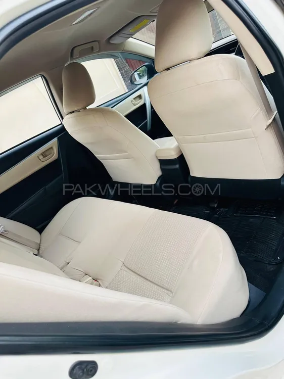 Toyota Corolla 2017 for Sale in Multan Toyota Corolla 2017 for Sale in Multan Image-10