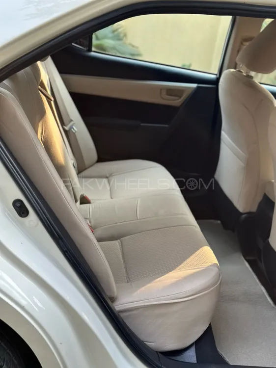 Toyota Corolla 2017 for Sale in Lahore Toyota Corolla 2017 for Sale in Lahore Image-19