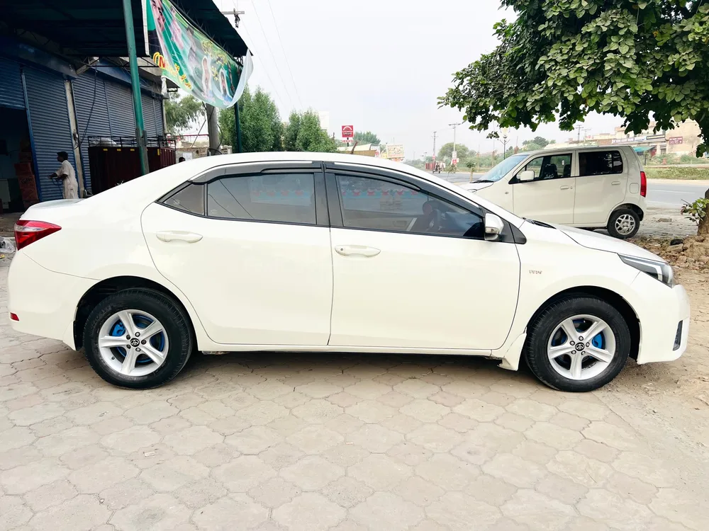Toyota Corolla 2017 for Sale in Bhalwal Toyota Corolla 2017 for Sale in Bhalwal Image-4