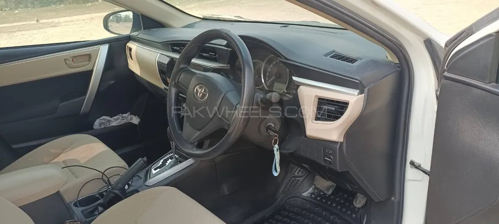 Toyota Corolla 2017 for Sale in Dera ismail khan Toyota Corolla 2017 for Sale in Dera ismail khan Image-7
