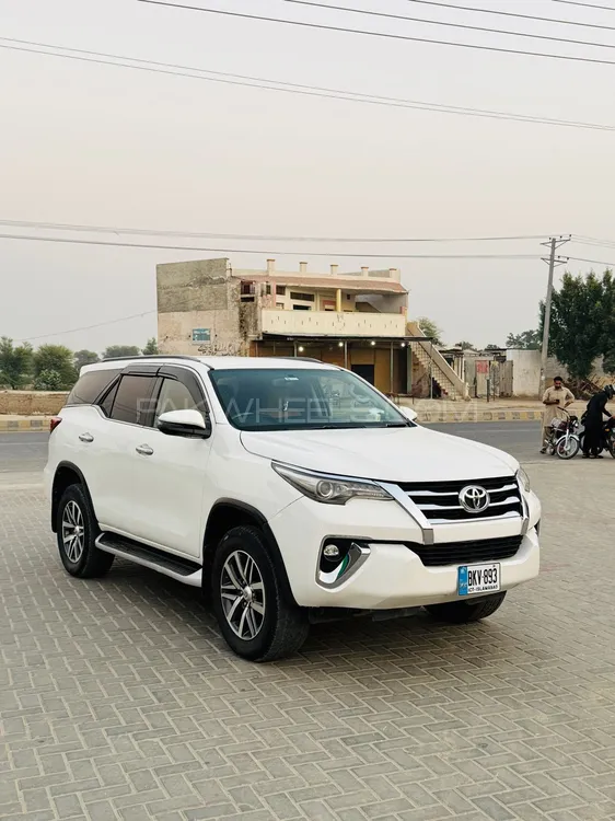 Toyota Fortuner 2018 for Sale in Multan Toyota Fortuner 2018 for Sale in Multan Image-5