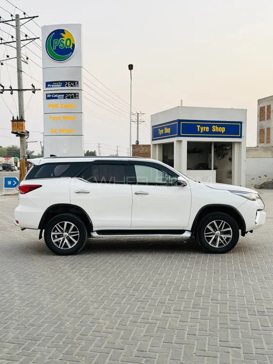 Toyota Fortuner 2018 for Sale in Multan Toyota Fortuner 2018 for Sale in Multan Image-8