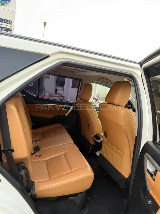 Toyota Fortuner 2018 for Sale in Multan Toyota Fortuner 2018 for Sale in Multan Image-15