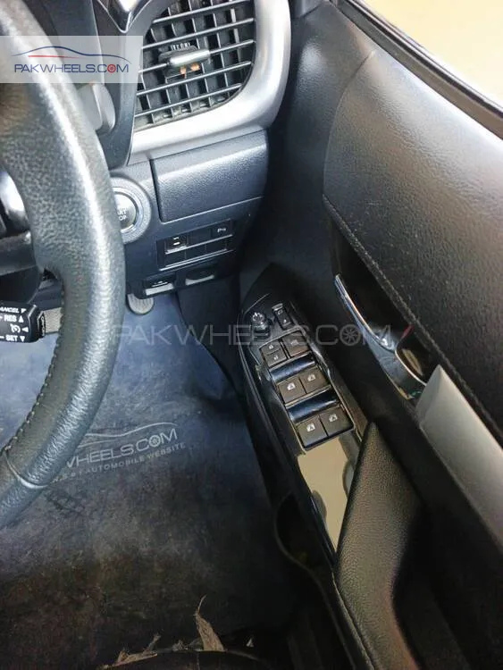 Toyota Hilux 2023 for Sale in Islamabad Toyota Hilux 2023 for Sale in Islamabad Image-13