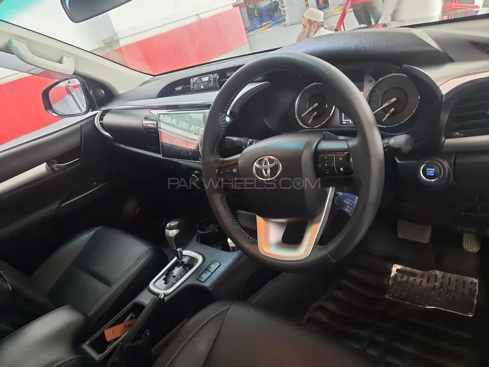 Toyota Hilux 2021 for Sale in Islamabad Toyota Hilux 2021 for Sale in Islamabad Image-4